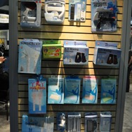 【E3 2009】ヘンテコ周辺機器メーカー巡り(3) ボウリング専用Wiiコントローラー?