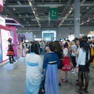 【コスプレ】中国のコスプレ撮影は、日本よりも競争が激しい? “中国版コミケ”で体験してきた