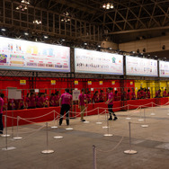 幕張メッセが特異点になる「FGOフェス2019」が開幕!マスターを出迎える公式コスプレイヤーと着ぐるみ速報【写真50枚】