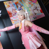 可愛いイリヤの公式コスプレイヤーと豪華クリエイター陣の色紙に注目！集客大勝利な「KADOKAWA」ブース【FGOフェス2019】