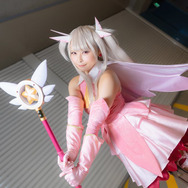 可愛いイリヤの公式コスプレイヤーと豪華クリエイター陣の色紙に注目！集客大勝利な「KADOKAWA」ブース【FGOフェス2019】