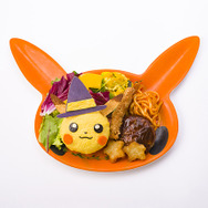 「ポケモンカフェ」ピカチュウのハロウィンよくばりプレート 2019　　　1,706円　　（プレート付　　　2,894円）（C）2019 Pokemon.（C）1995-2019 Nintendo/Creatures Inc./GAME FREAK inc.
