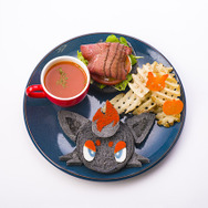 「ポケモンカフェ」ゾロアのハロウィンローストビーフバーガー　　　 1,706円（C）2019 Pokemon.（C）1995-2019 Nintendo/Creatures Inc./GAME FREAK inc.