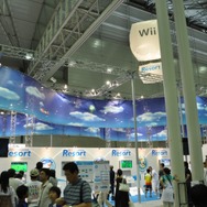 【WHF 2009夏】『Wii Sports Resort』一色の任天堂ブース・・・ブルーのリモコンも確認！