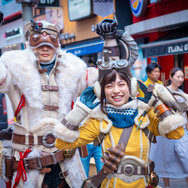 『モンスターハンターワールド：アイスボーン』狩猟解禁！渋谷に現れた受付嬢の笑顔にさっそく狩られた【写真38枚】