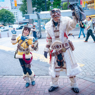 『モンスターハンターワールド：アイスボーン』狩猟解禁！渋谷に現れた受付嬢の笑顔にさっそく狩られた【写真38枚】