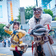 『モンスターハンターワールド：アイスボーン』狩猟解禁！渋谷に現れた受付嬢の笑顔にさっそく狩られた【写真38枚】