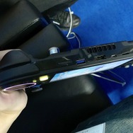 【吉田輝和のTGS絵日記】ウワサのポータブルゲーミングPC「SMACH Z」を触ってみた！