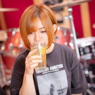 まさかのドラマーデビュー！？プロゲーマーももち＆チョコが大いに音楽プロジェクト「JAMESON HALLOWEEN FES 2」を語る