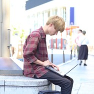 都市型ゲーマーに新提案。ゲーミングノート「ROG Zephyrus S」で始める妥協なき“ノマドゲーミング”