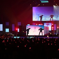 ついてこい、人類。―VTuberがランウェイを歩く「FAVRIC」が提示したバーチャルライブの光明とは？【イベントレポ】