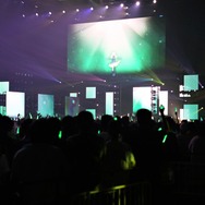 ついてこい、人類。―VTuberがランウェイを歩く「FAVRIC」が提示したバーチャルライブの光明とは？【イベントレポ】