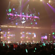 ついてこい、人類。―VTuberがランウェイを歩く「FAVRIC」が提示したバーチャルライブの光明とは？【イベントレポ】