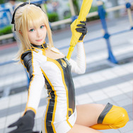 中国コスプレイヤー3人が『TYPE-MOON Racing』人気キャラ披露!秋葉原エンタメイベントで来場者を釘付けにしてしまう【写真29枚】