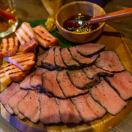 『エピックセブン』は王道ファンタジーRPGをスマホ向けに最適化！飛空艇酒場で飲み食いしながらプレイを満喫