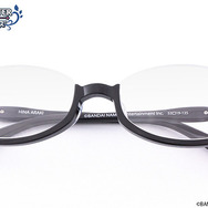 「『アイドルマスター シンデレラガールズ』コラボレーション眼鏡」荒木比奈モデル 価格：12,000円(税別)（C）BANDAI NAMCO Entertainment Inc.