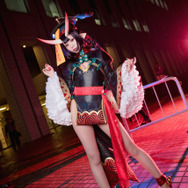 【コスプレ】人気レイヤー五木あきら、どっちのハロコスが好き? シスター&キョンシー姿に注目【写真39枚】