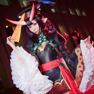 【コスプレ】人気レイヤー五木あきら、どっちのハロコスが好き? シスター&キョンシー姿に注目【写真39枚】