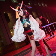 【コスプレ】人気レイヤー五木あきら、どっちのハロコスが好き? シスター&キョンシー姿に注目【写真39枚】