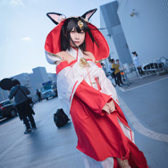 『アズレン』コラボバイクが「東京モーターショー」出展！人気コスプレイヤー・伊織もえ、大河もも、Toriiiが魅了【写真43枚】