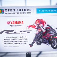 『アズレン』コラボバイクが「東京モーターショー」出展！人気コスプレイヤー・伊織もえ、大河もも、Toriiiが魅了【写真43枚】