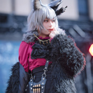 宇垣美里、銀髪人狼コスで魅了！ 人気レイヤーゆう＆シスルと語る、メイクのポイントは？【写真35枚】