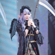 宇垣美里、銀髪人狼コスで魅了！ 人気レイヤーゆう＆シスルと語る、メイクのポイントは？【写真35枚】