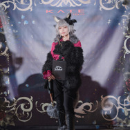 宇垣美里、銀髪人狼コスで魅了！ 人気レイヤーゆう＆シスルと語る、メイクのポイントは？【写真35枚】