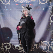 宇垣美里、銀髪人狼コスで魅了！ 人気レイヤーゆう＆シスルと語る、メイクのポイントは？【写真35枚】