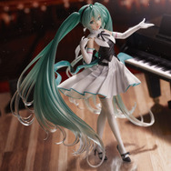 フィギュア「初音ミクシンフォニー 2019Ver.」予約受付開始！風で膨らむスカートを見事に表現した造形は、お見事としか言いようがない