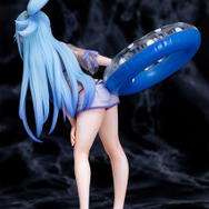 「映画『この素晴らしい世界に祝福を！紅伝説』『アクア』水着ver. 1/7スケール 塗装済み完成品フィギュア」14,800円（税別）（C）2019 暁なつめ・三嶋くろね／KADOKAWA／映画このすば製作委員会