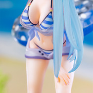 「映画『この素晴らしい世界に祝福を！紅伝説』『アクア』水着ver. 1/7スケール 塗装済み完成品フィギュア」14,800円（税別）（C）2019 暁なつめ・三嶋くろね／KADOKAWA／映画このすば製作委員会