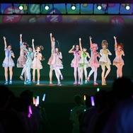 バーチャルアイドル「GEMS COMPANY」が見せた聖夜前の大熱狂―単独ライブ「Magic Socks」をレポート