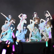 バーチャルアイドル「GEMS COMPANY」が見せた聖夜前の大熱狂―単独ライブ「Magic Socks」をレポート