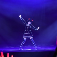 バーチャルアイドル「GEMS COMPANY」が見せた聖夜前の大熱狂―単独ライブ「Magic Socks」をレポート