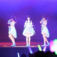 バーチャルアイドル「GEMS COMPANY」が見せた聖夜前の大熱狂―単独ライブ「Magic Socks」をレポート