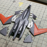 『エースコンバット7』コトブキヤ1/144「X-02S」レビュー…ディテール強化とロール軸追加で展示しやすさも向上！【ゲーム系プラモって実際どう？】