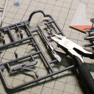 『エースコンバット7』コトブキヤ1/144「X-02S」レビュー…ディテール強化とロール軸追加で展示しやすさも向上！【ゲーム系プラモって実際どう？】