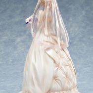 「セイバー ～10th ロイヤルドレスver.～」17,600円（税込）（C）TYPE-MOON