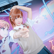 【コスプレ】伊織もえが「とある」御坂美琴に！ 自動販売機を蹴り飛ばす名シーンも再現【写真20枚】