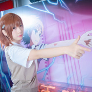 【コスプレ】伊織もえが「とある」御坂美琴に！ 自動販売機を蹴り飛ばす名シーンも再現【写真20枚】