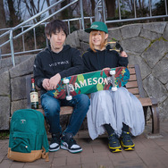 アイリッシュウイスキー「ジェムソン」が更なる本気度で8bitスマホゲーム開発！プロゲーマーももち＆チョコが高得点を叩き出す