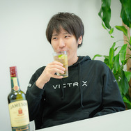 アイリッシュウイスキー「ジェムソン」が更なる本気度で8bitスマホゲーム開発！プロゲーマーももち＆チョコが高得点を叩き出す